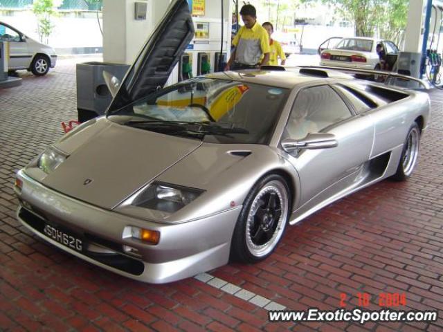 Lamborghini Diablo spotted in Singapore, Singapore