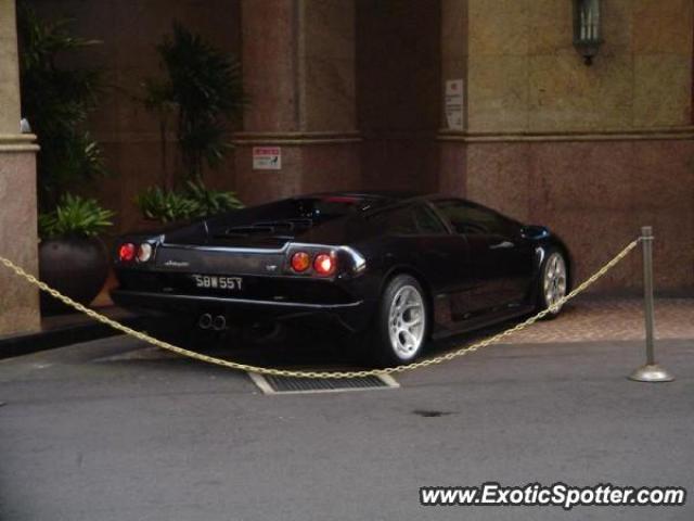 Lamborghini Diablo spotted in Singapore, Singapore