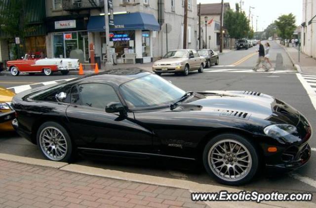 Dodge Viper spotted in Somerville, New Jersey