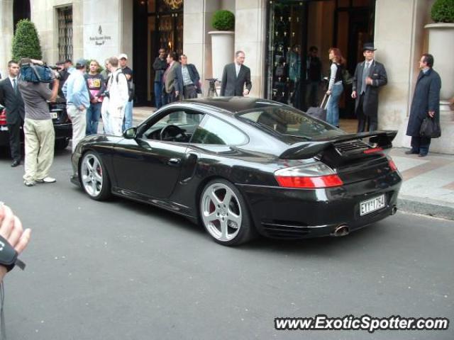 Porsche 911 GT2 spotted in Paris, France