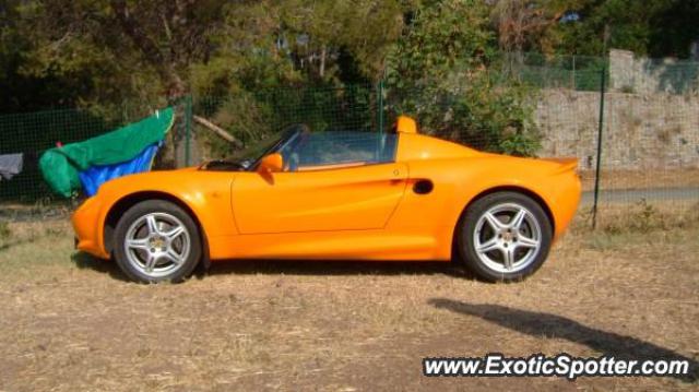 Lotus Elise spotted in St Raphael, France