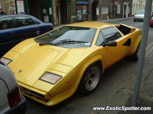 Lamborghini Countach spotted in Kings Lynn, United Kingdom