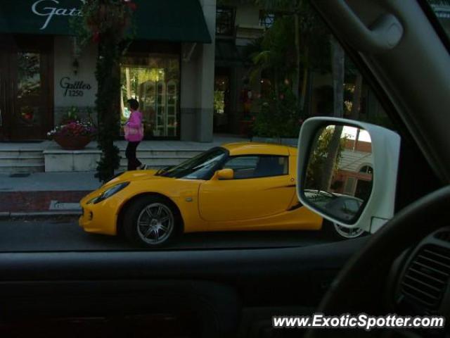 Lotus Elise spotted in Naples, Florida