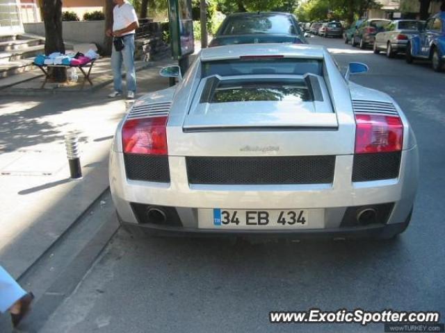 Lamborghini Gallardo spotted in Istanbul, Turkey