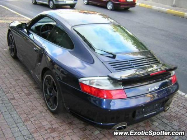 Porsche 911 Turbo spotted in Istanbul, Turkey