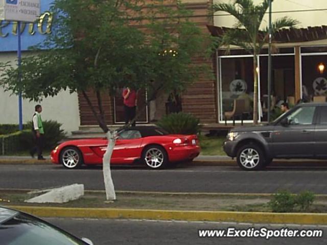 Dodge Viper spotted in Puebla, Mexico