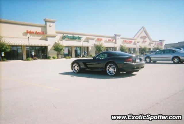 Dodge Viper spotted in Oswego, Illinois