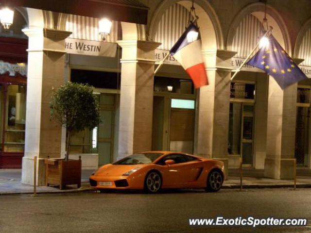 Lamborghini Gallardo spotted in PARIS, France