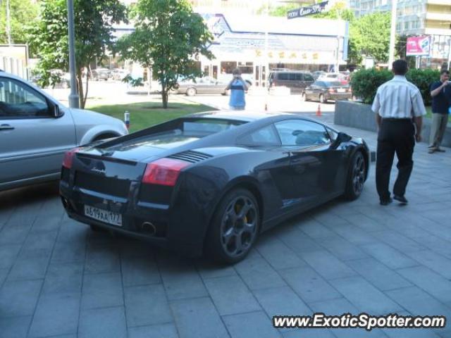 Lamborghini Gallardo spotted in Moscow, Russia