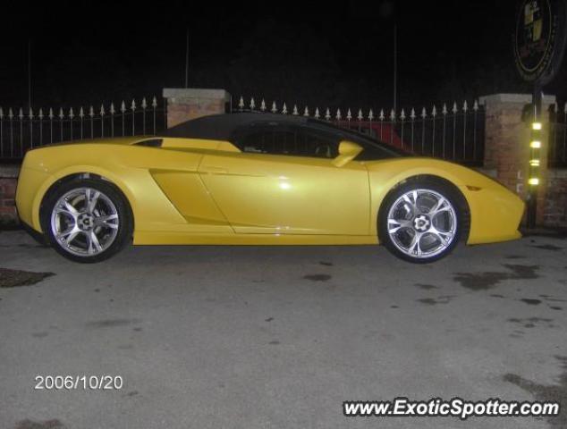 Lamborghini Gallardo spotted in York, United Kingdom