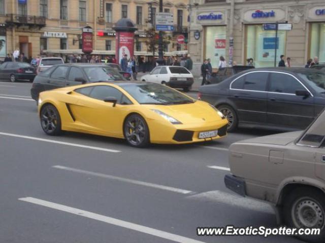 Lamborghini Gallardo spotted in St. Petersburg, Russia