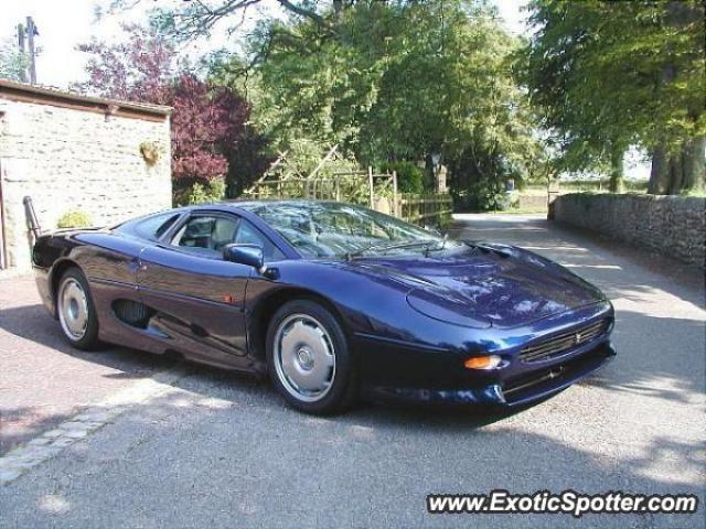 Jaguar XJ220 spotted in Varsenare, Belgium