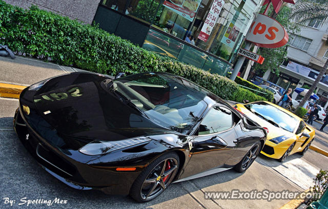 Ferrari 458 Italia spotted in Mexico City, Mexico