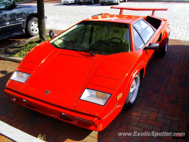 Lamborghini Countach spotted in Columbus, Ohio