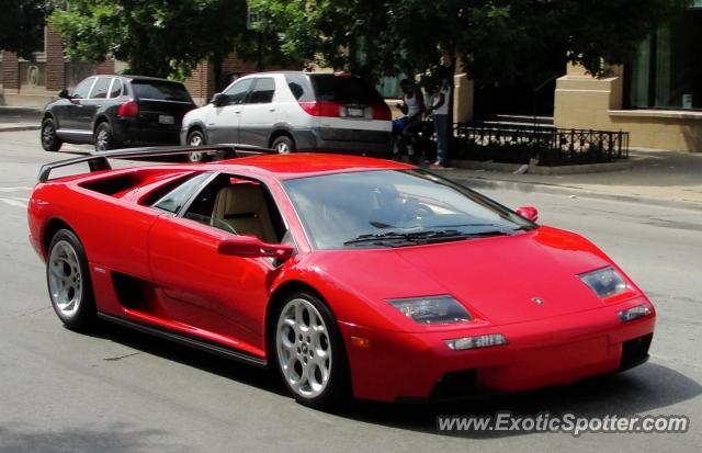 Lamborghini Diablo spotted in Chicago, Illinois