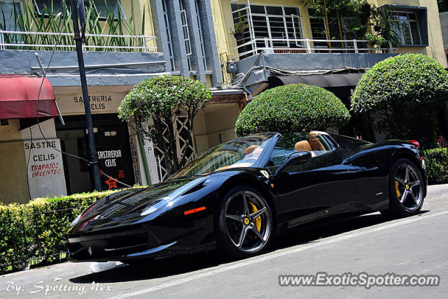 Ferrari 458 Italia spotted in Mexico City, Mexico