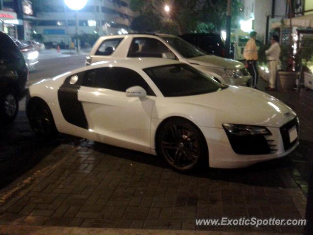 Audi R8 spotted in Lima, Peru