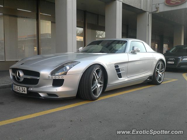 Mercedes SLS AMG spotted in Zurich, Switzerland