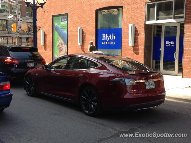 Tesla Model S spotted in Toronto, Canada