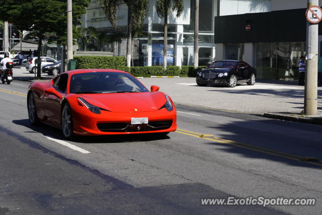 Ferrari 458 Italia spotted in São Paulo, Brazil