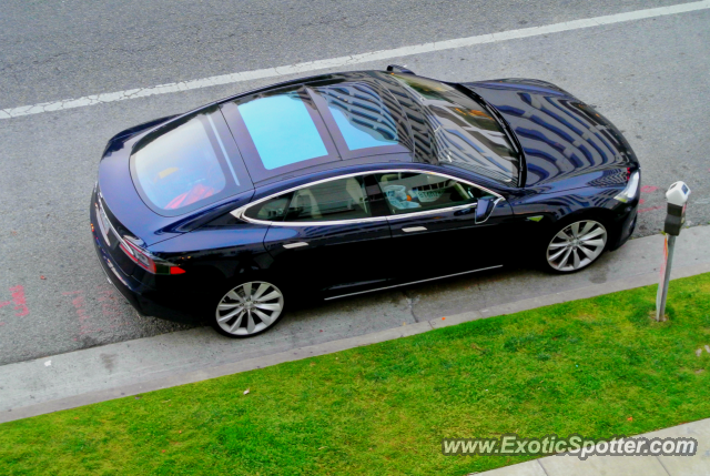 Tesla Model S spotted in Santa Monica, California