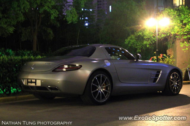 Mercedes SLS AMG spotted in Shanghai, China