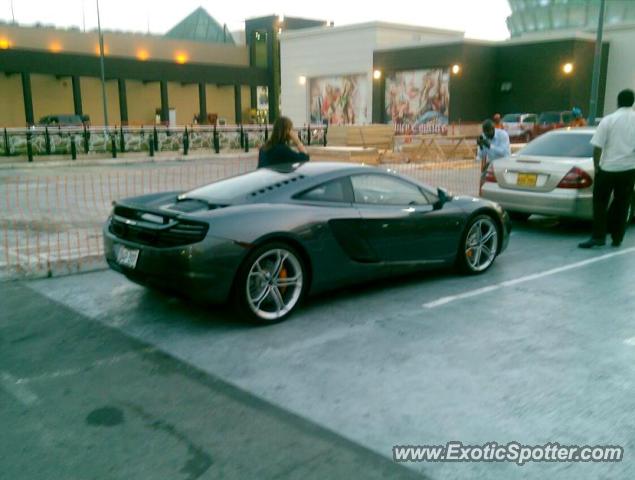 Mclaren MP4-12C spotted in Lima, Peru