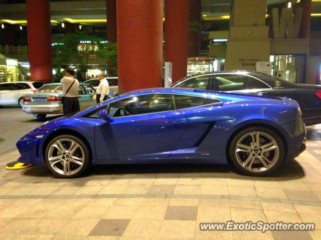 Lamborghini Gallardo spotted in Shanghai, China