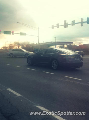 Tesla Model S spotted in Columbia, Maryland
