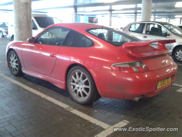 Porsche 911 GT3 spotted in Cardiff, United Kingdom