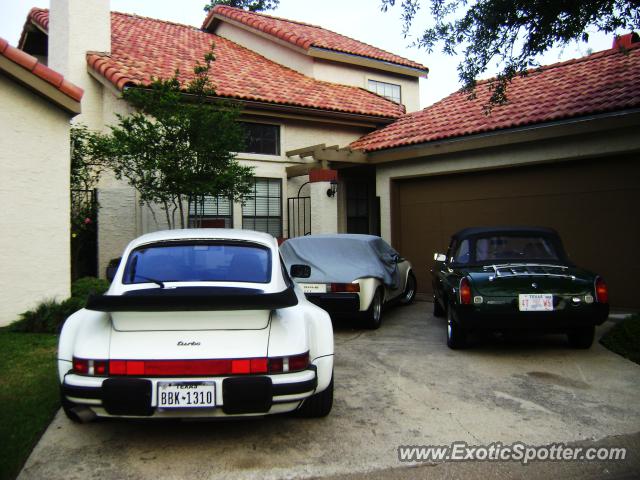 Porsche 911 Turbo spotted in Lewisville, Texas