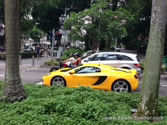 Mclaren MP4-12C spotted in Singapore City, Singapore