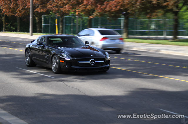 Mercedes SLS AMG spotted in Toronto, Canada