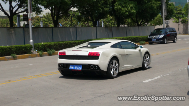 Lamborghini Gallardo spotted in Shanghai, China