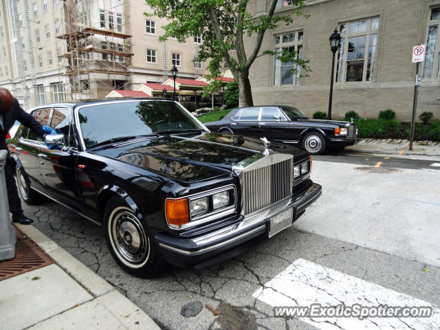 Rolls Royce Silver Spur spotted in Pittsburgh, Pennsylvania