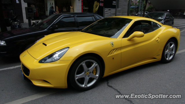 Ferrari California spotted in Shanghai, China