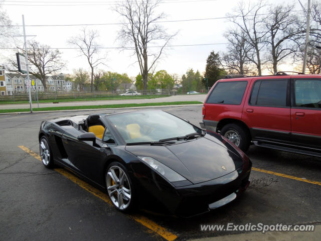 Lamborghini Gallardo spotted in Lake Zurich, Illinois