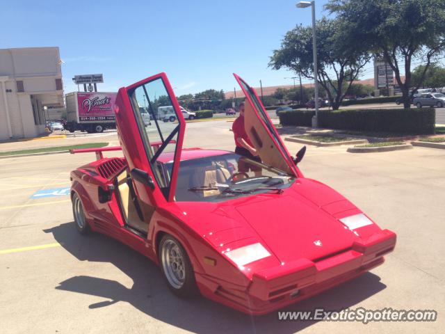 Lamborghini Countach spotted in Dallas, Texas