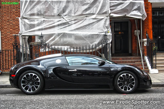 Bugatti Veyron spotted in London, United Kingdom