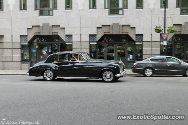 Rolls Royce Silver Cloud spotted in London, United Kingdom