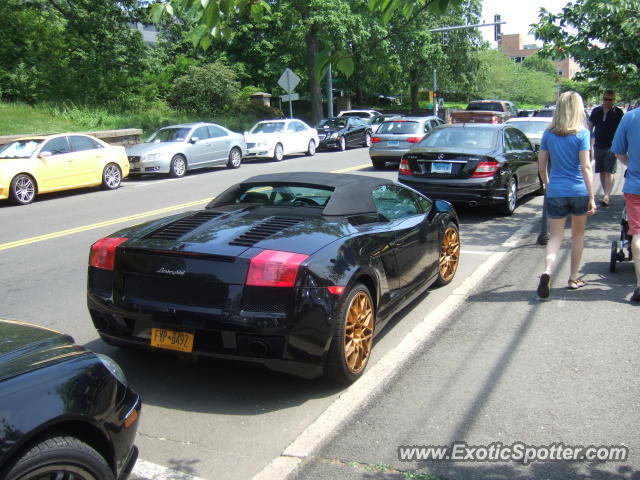 Lamborghini Gallardo spotted in Greenwich, Connecticut