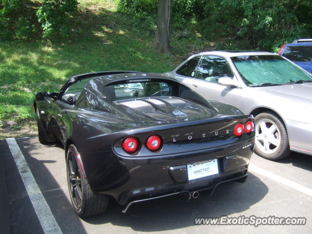 Lotus Elise spotted in Greenwich, Connecticut