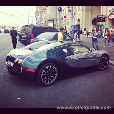 Bugatti Veyron spotted in Moscow, Russia