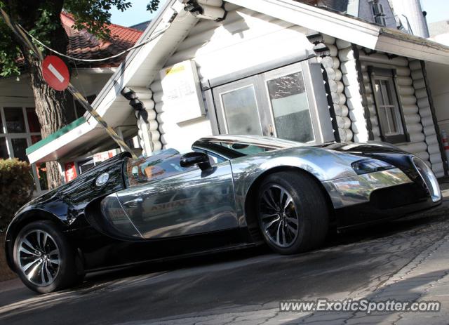 Bugatti Veyron spotted in Moscow, Russia