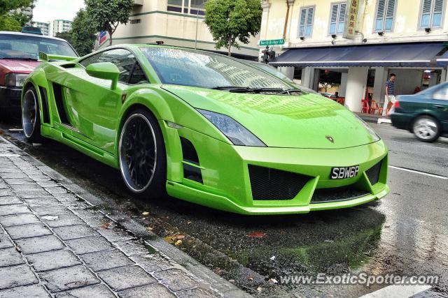 Lamborghini Gallardo spotted in Bugis, Singapore