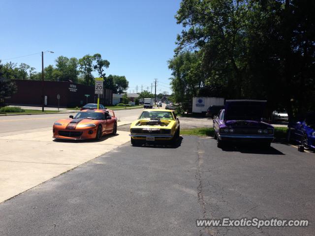 Dodge Viper spotted in Downers Grove, Illinois