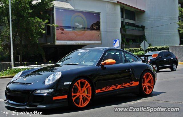 Porsche 911 GT3 spotted in Mexico City, Mexico