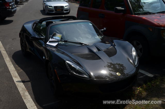 Lotus Elise spotted in Greenwich, Connecticut