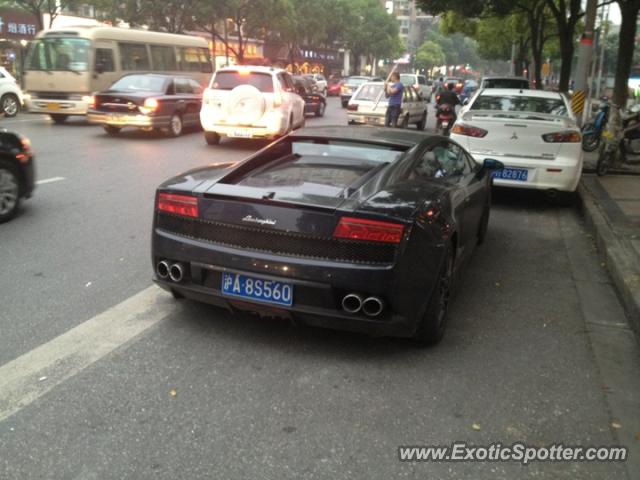 Lamborghini Gallardo spotted in Shanghai, China