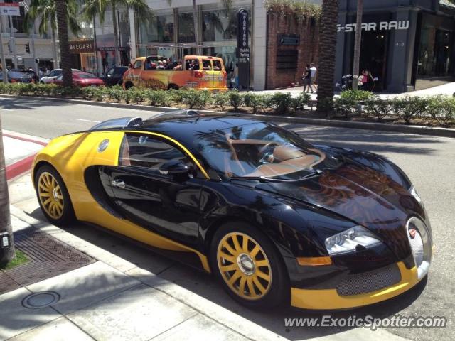 Bugatti Veyron spotted in Los angeles, California
